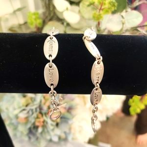 Encouraging bracelet